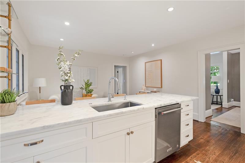 118 Chelsea Drive NE