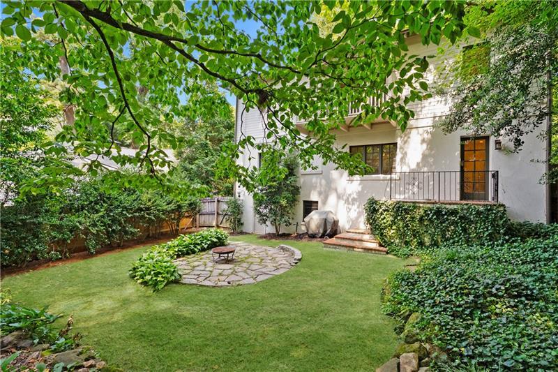 118 Chelsea Drive NE