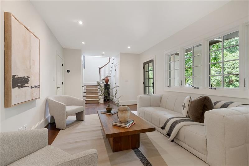 118 Chelsea Drive NE