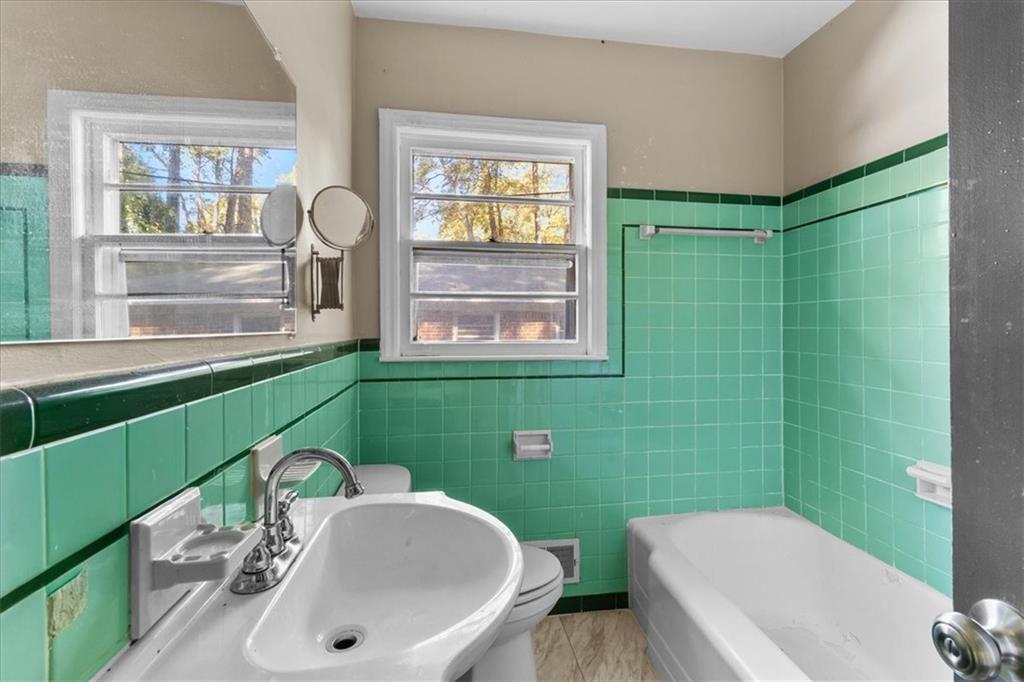 2382 Ridgecrest Lane