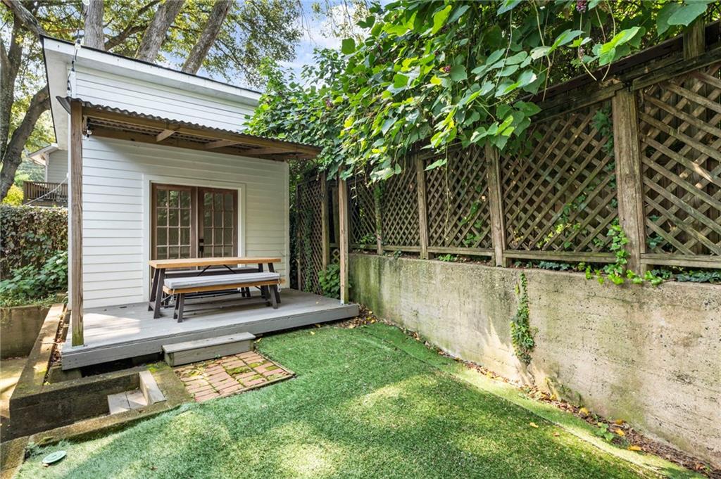 733 United Avenue SE