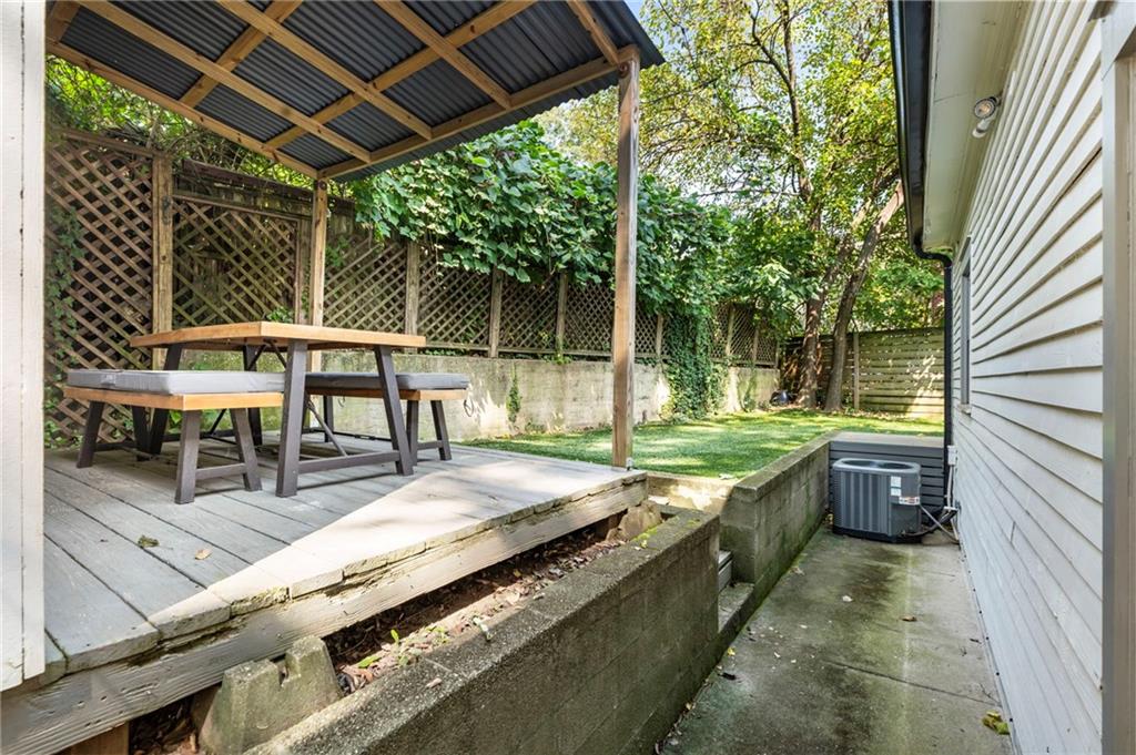 733 United Avenue SE