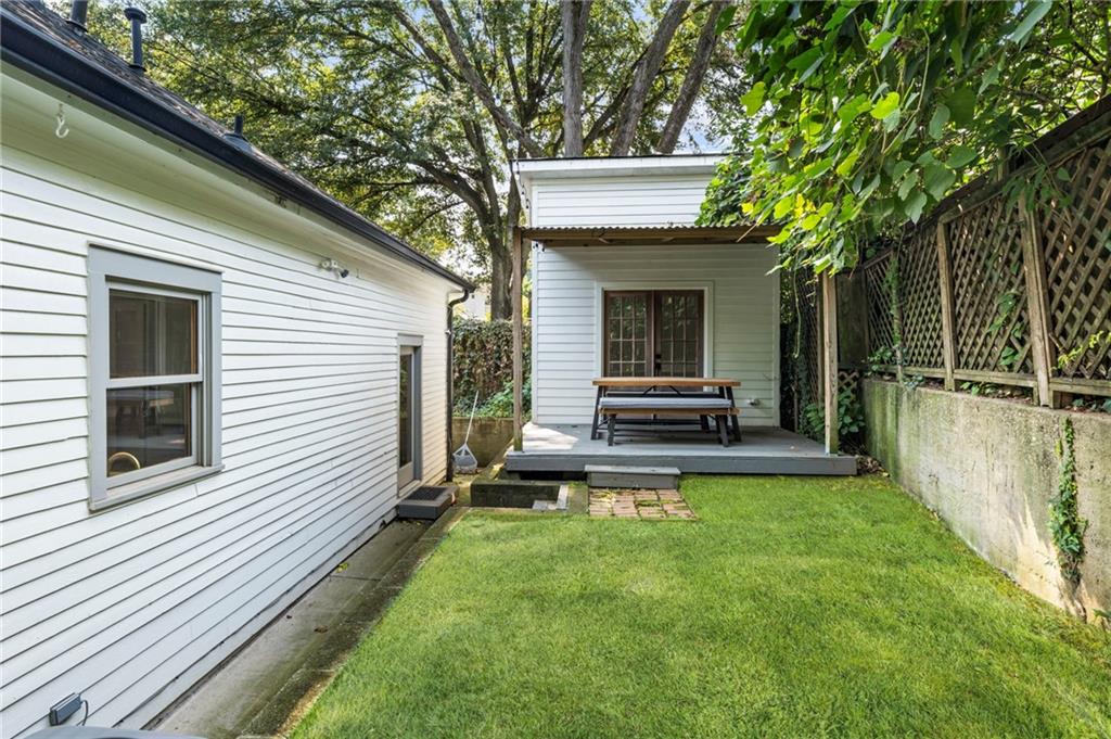 733 United Avenue SE