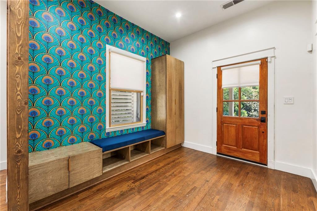 733 United Avenue SE