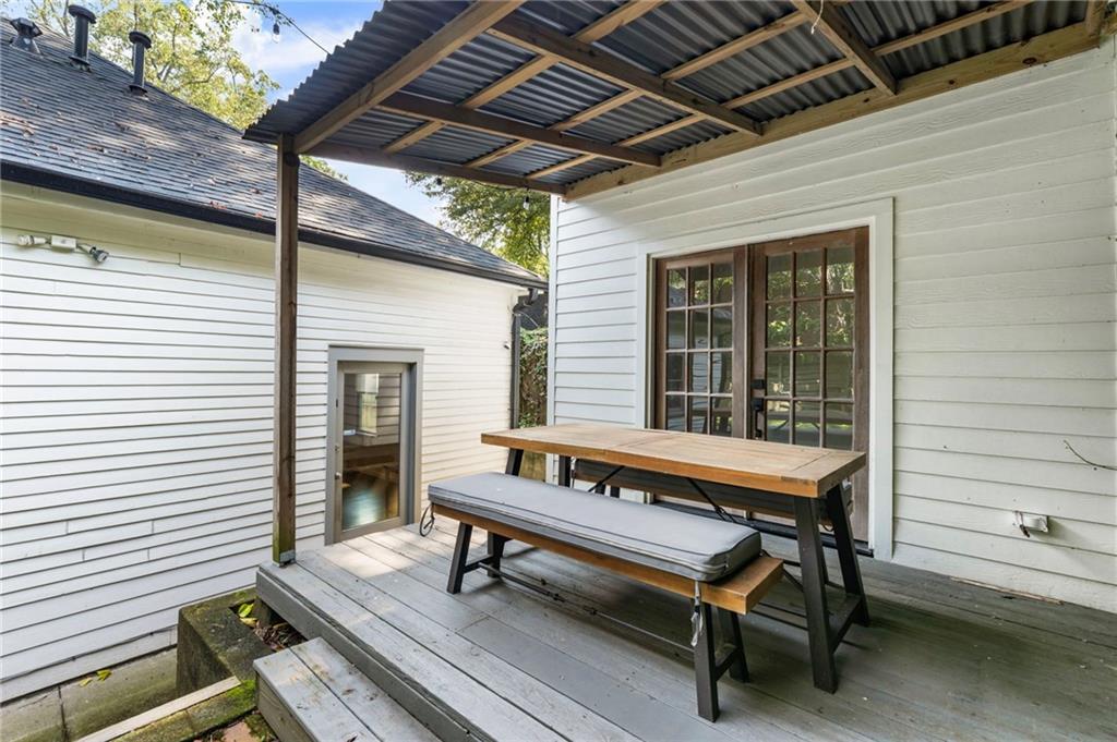 733 United Avenue SE