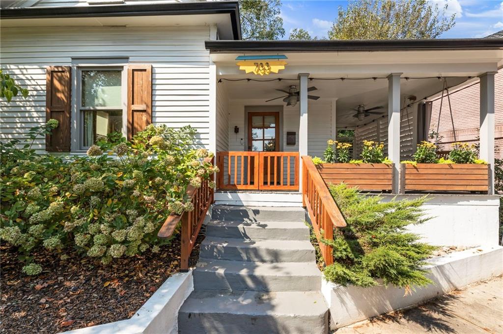 733 United Avenue SE