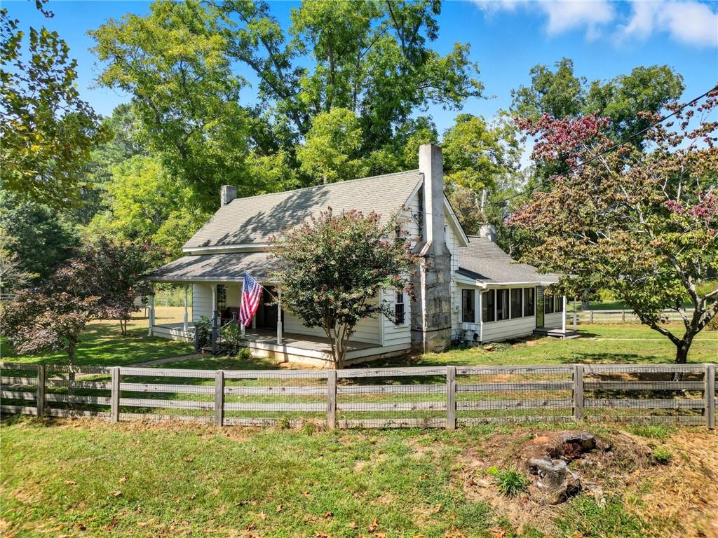 3940 TWIN LAKES Road