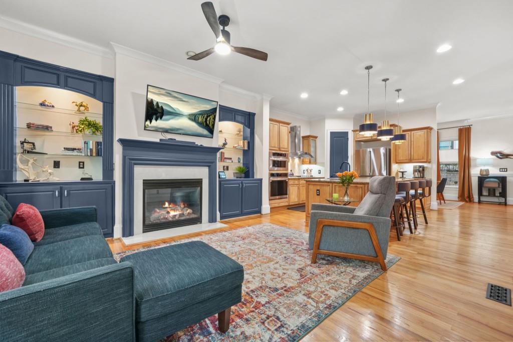 395 Laurent Street NW Unit 4