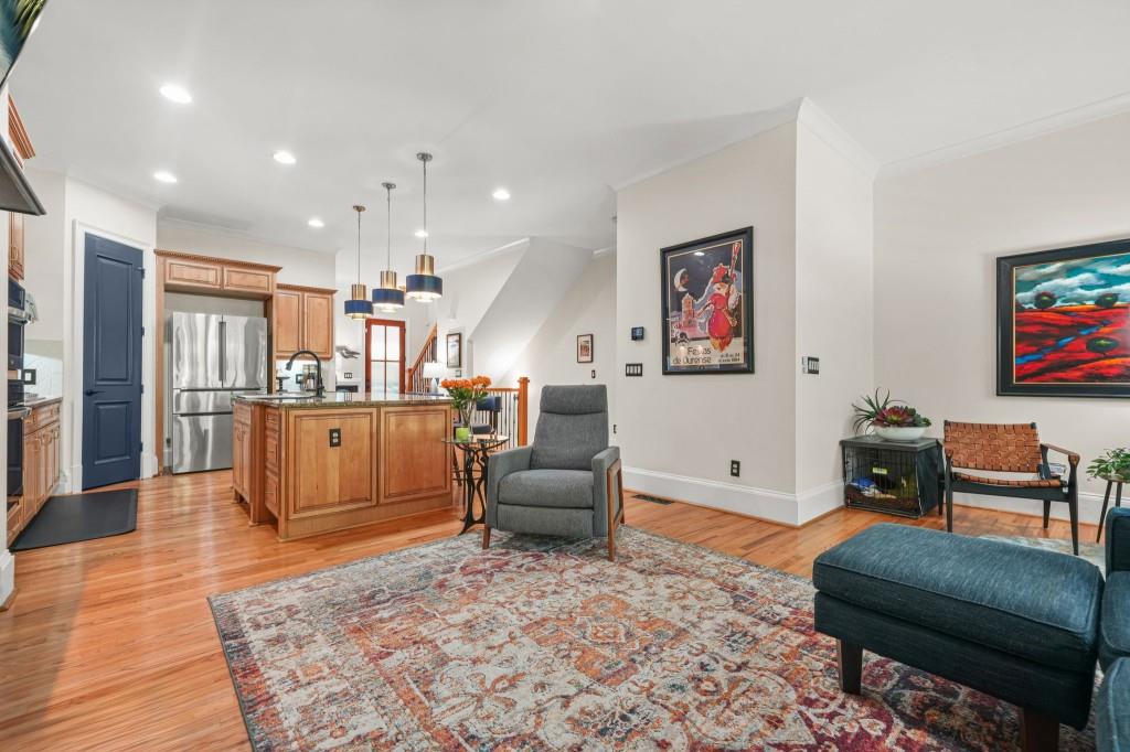 395 Laurent Street NW Unit 4