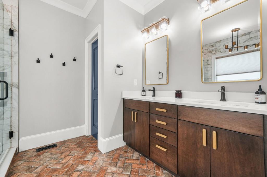 395 Laurent Street NW Unit 4