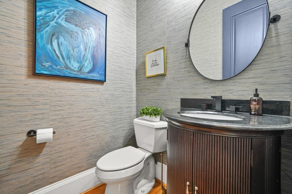 395 Laurent Street NW Unit 4