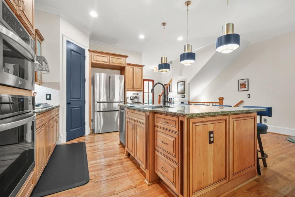 395 Laurent Street NW Unit 4