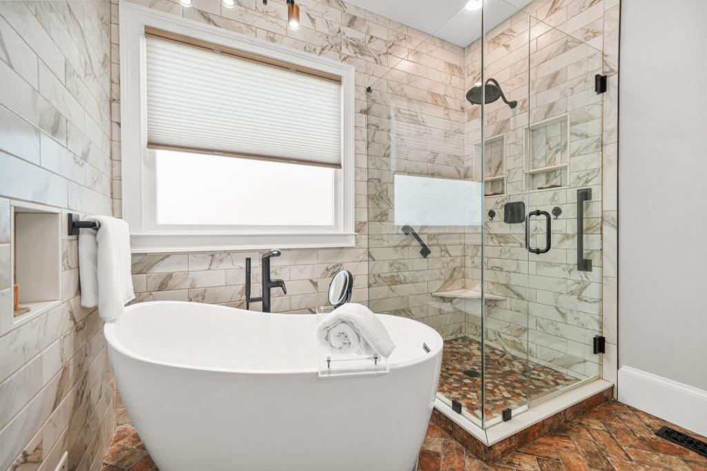 395 Laurent Street NW Unit 4