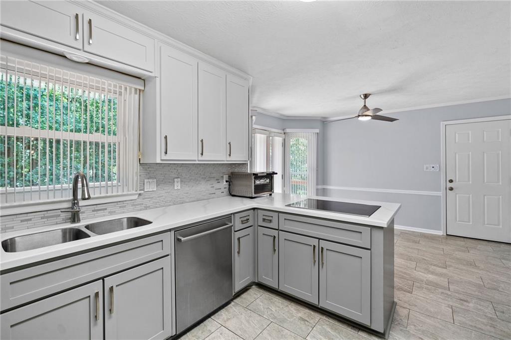 5228 Forest Brook Parkway