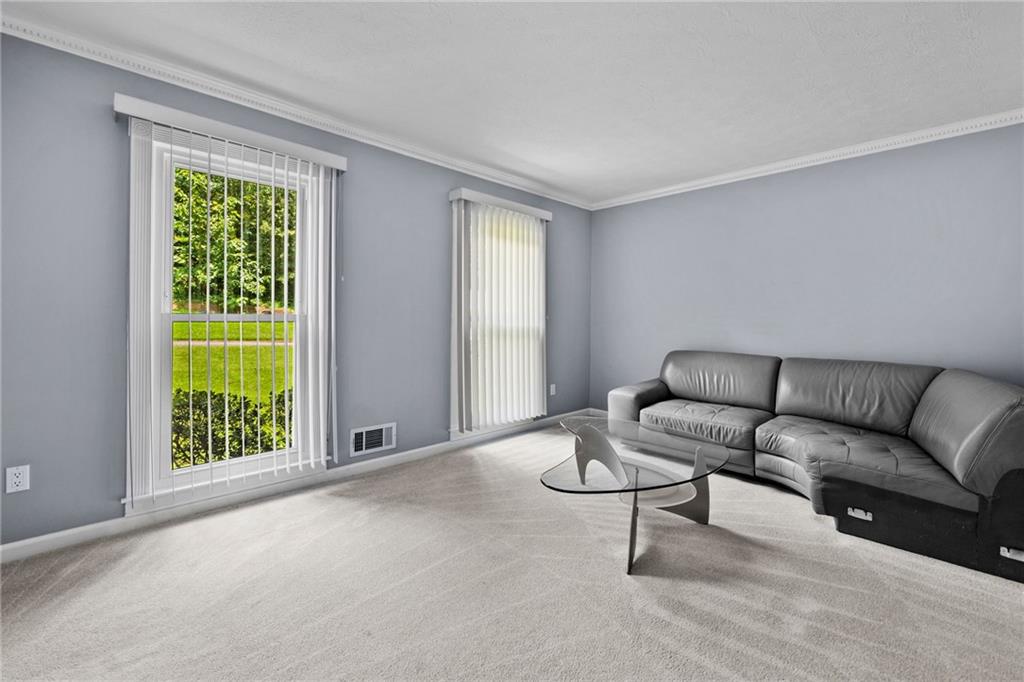 5228 Forest Brook Parkway