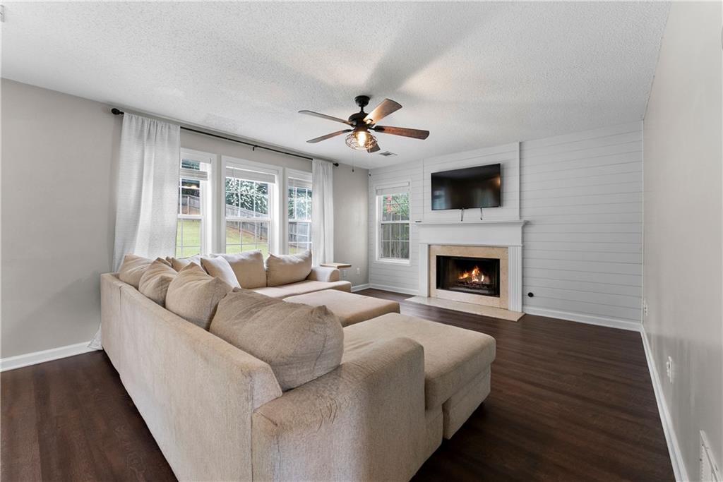 5560 Sylvania Drive SE