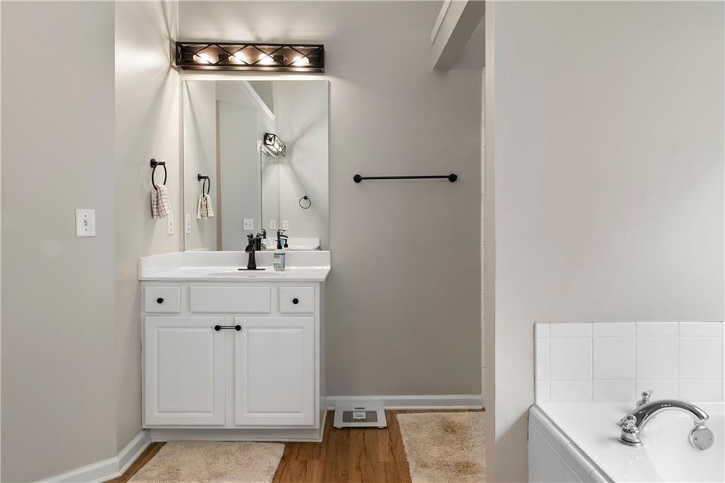 5560 Sylvania Drive SE