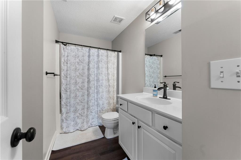 5560 Sylvania Drive SE