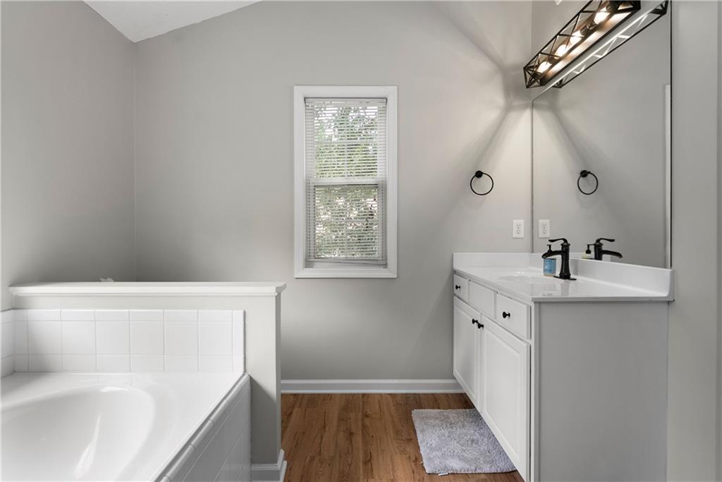 5560 Sylvania Drive SE