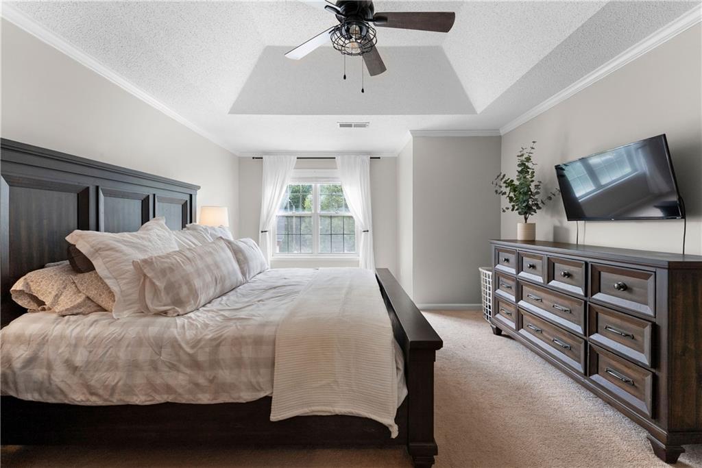 5560 Sylvania Drive SE