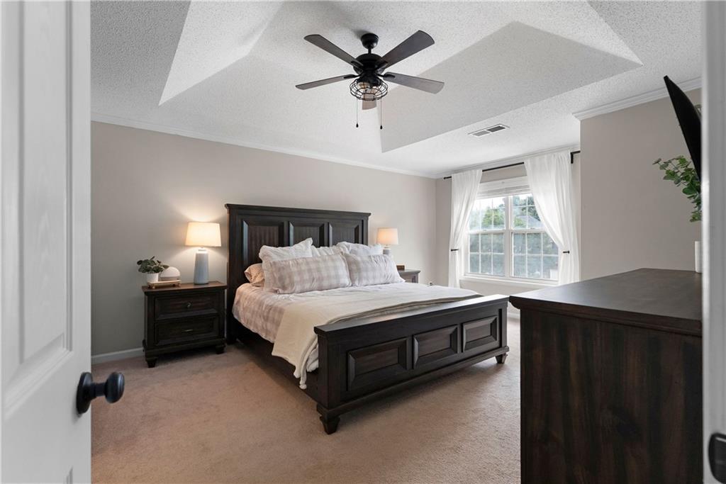 5560 Sylvania Drive SE