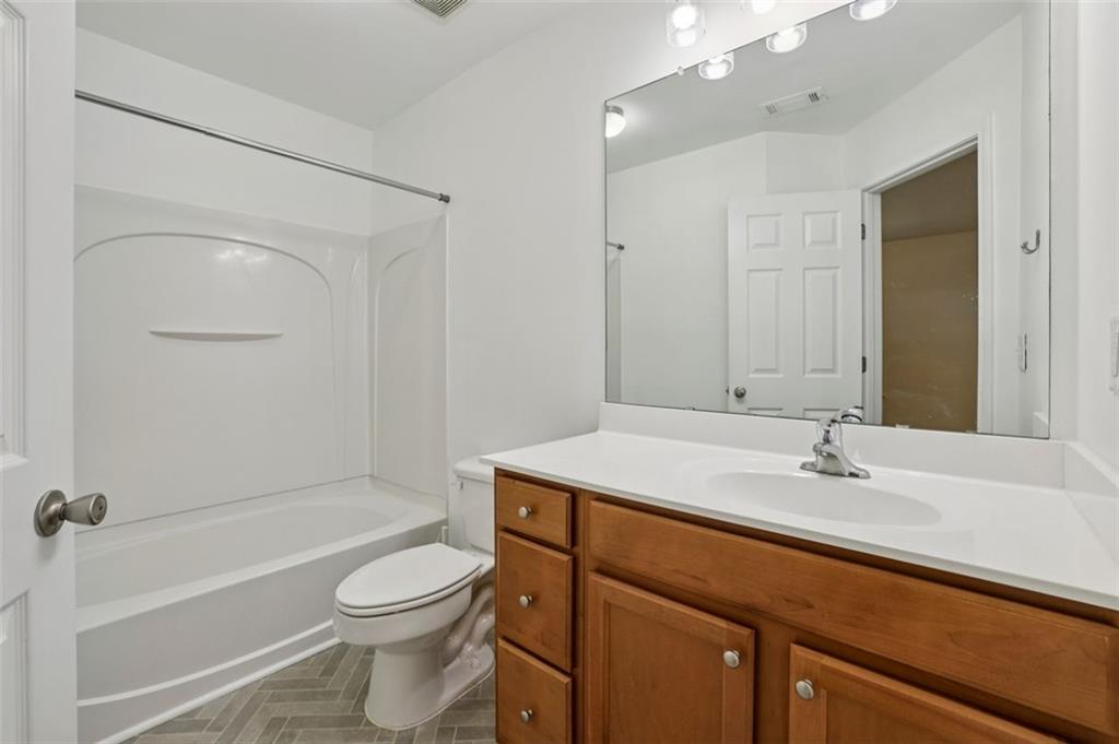 2932 Ashlyn Pointe Drive