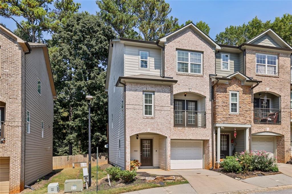 2932 Ashlyn Pointe Drive