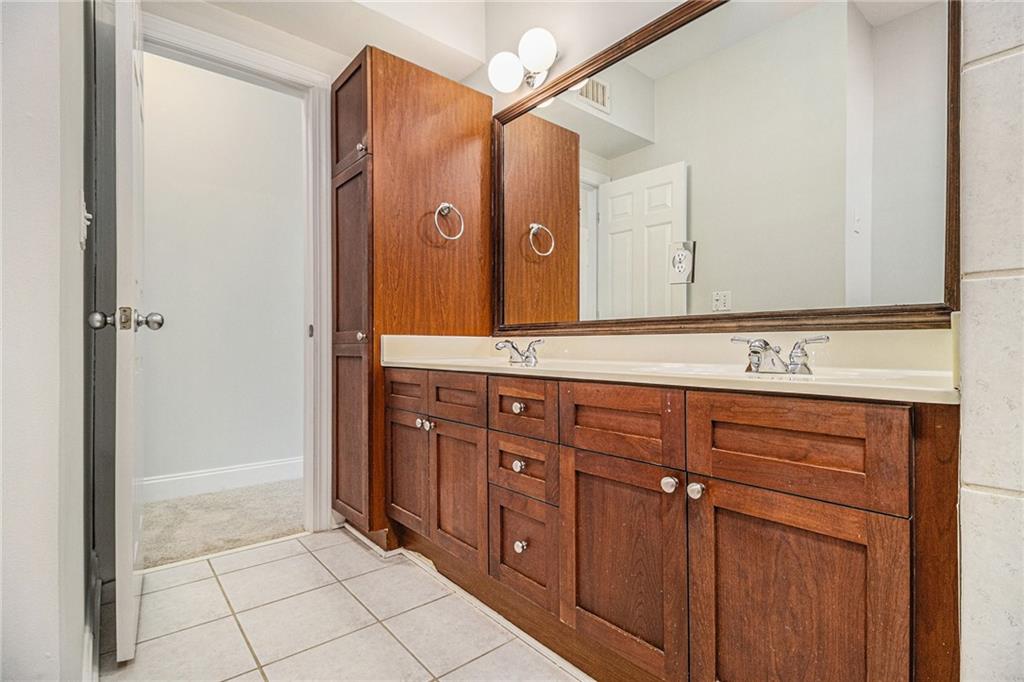 774 Inman Mews Drive NE