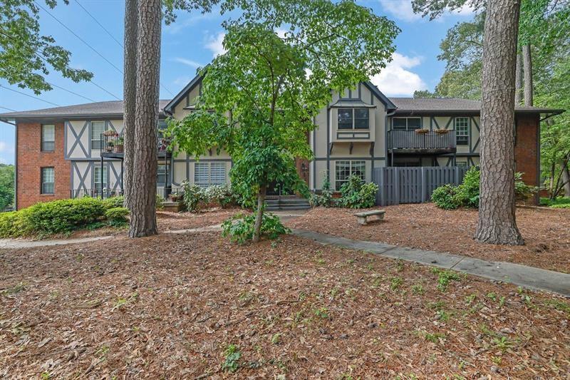 6851 Roswell Road Unit C7