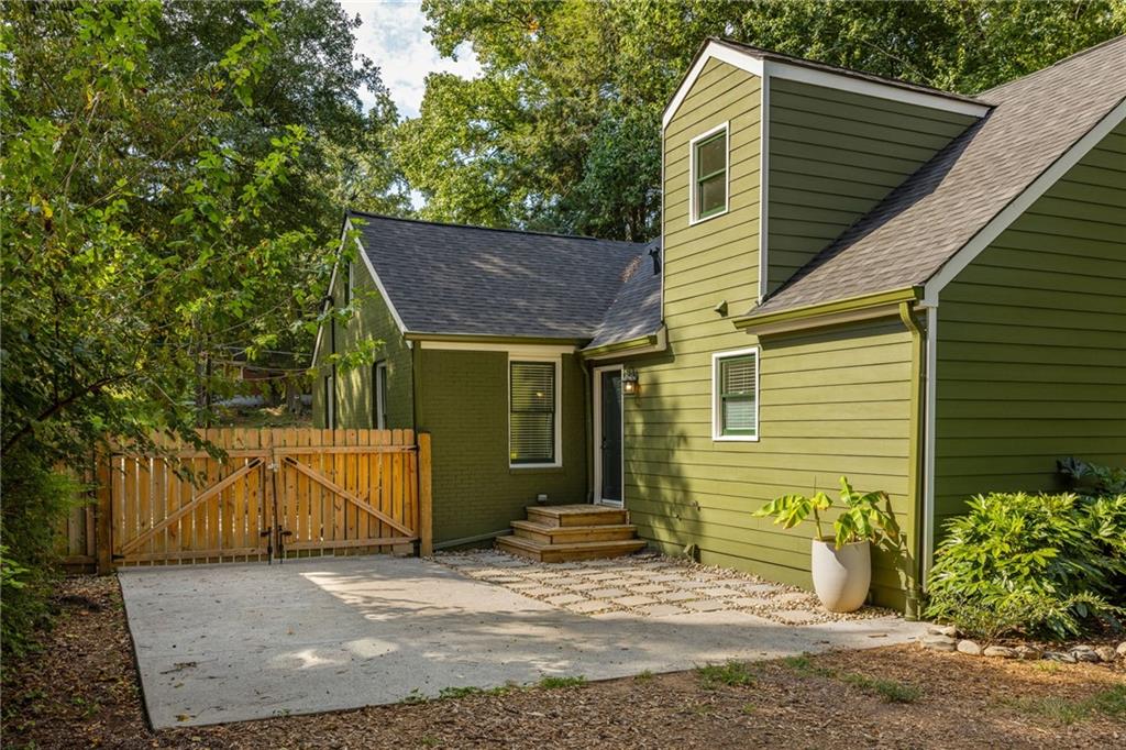 2880 Glenwood Avenue SE