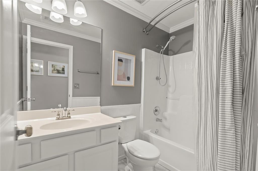 1906 Hidden Springs Path SE