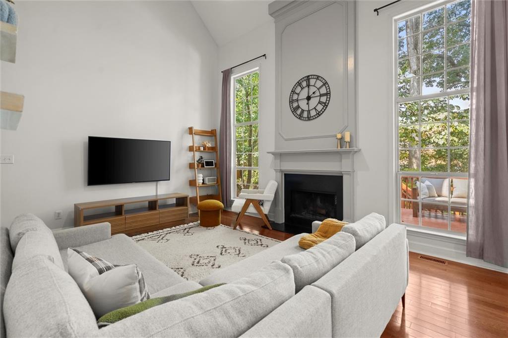 1906 Hidden Springs Path SE