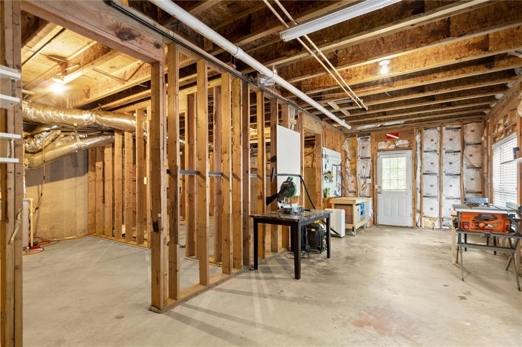 1906 Hidden Springs Path SE