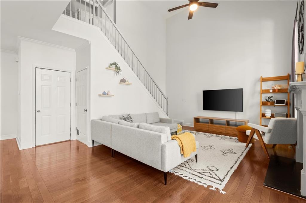 1906 Hidden Springs Path SE