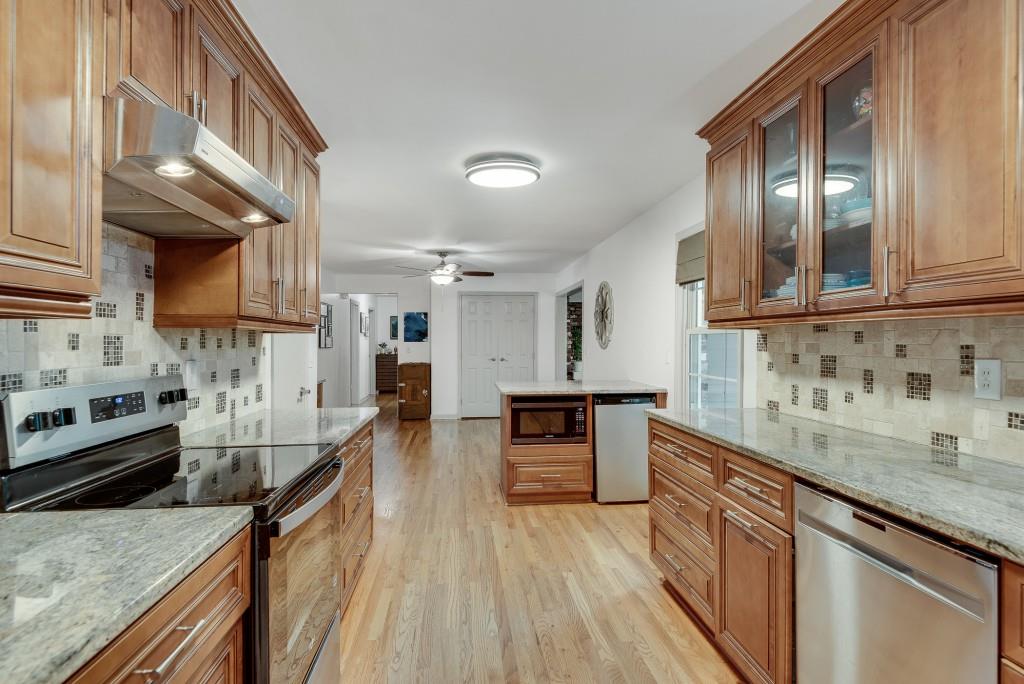 2430 Sherbrooke Court NE