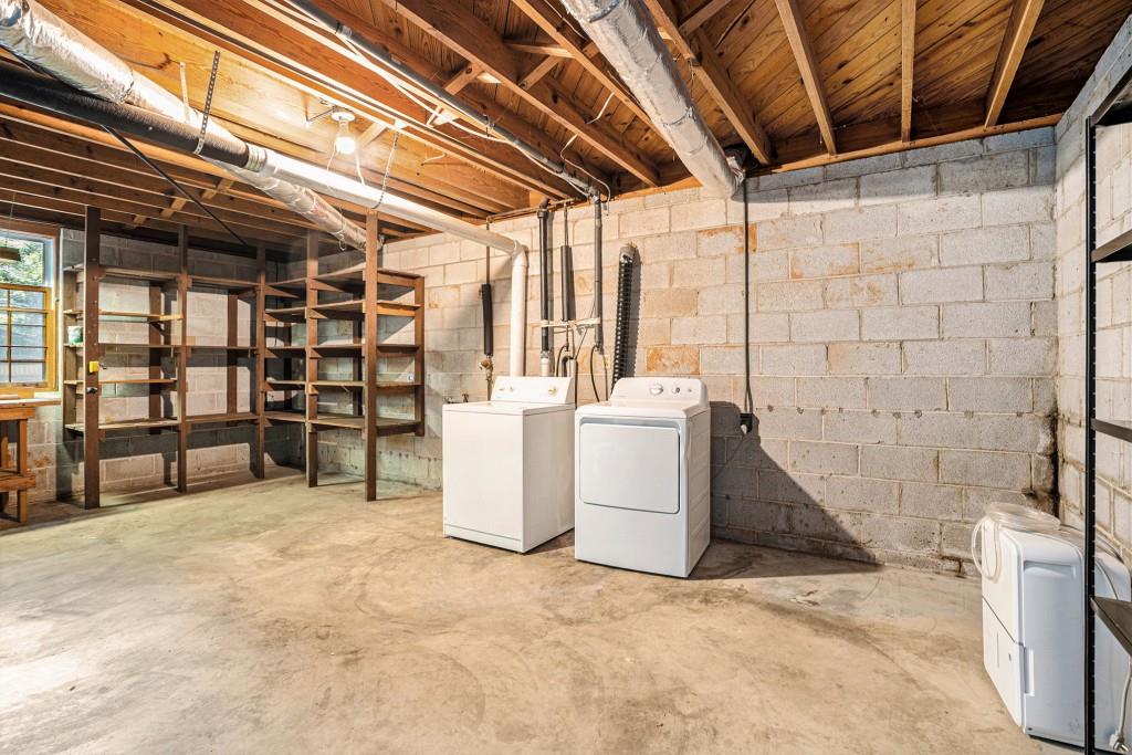 3390 Kenland Road SE