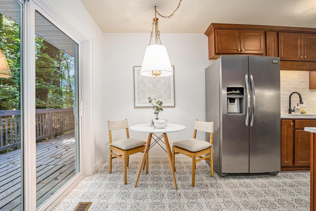 3390 Kenland Road SE