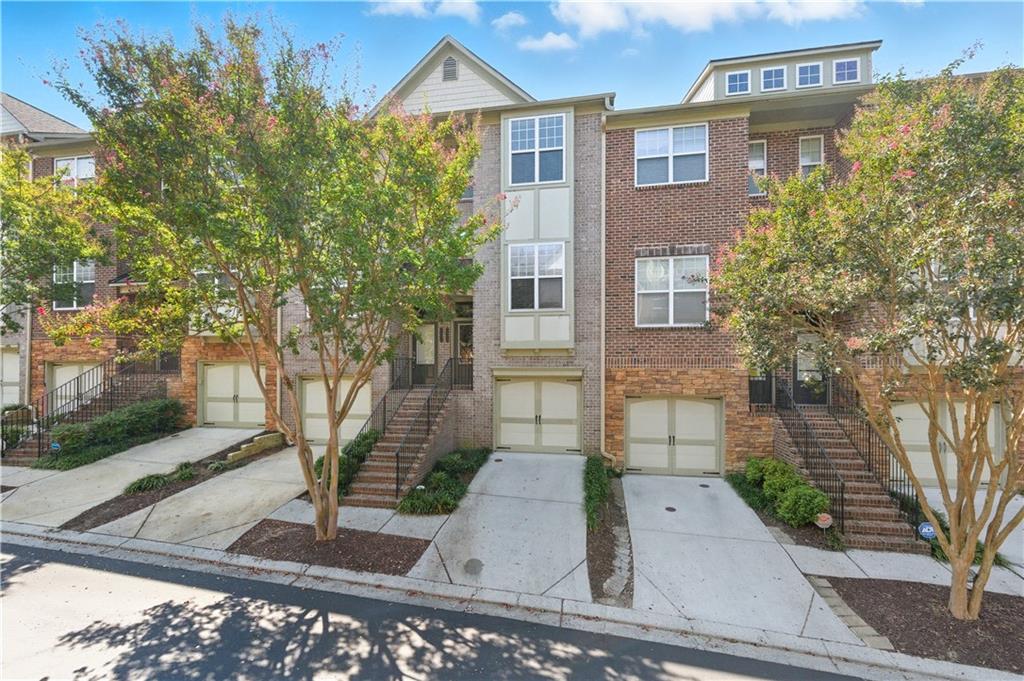 2044 Cobblestone Circle NE