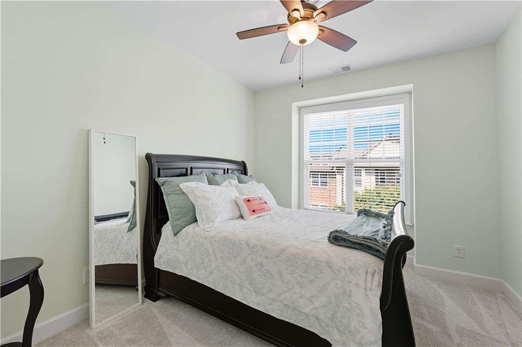 2044 Cobblestone Circle NE