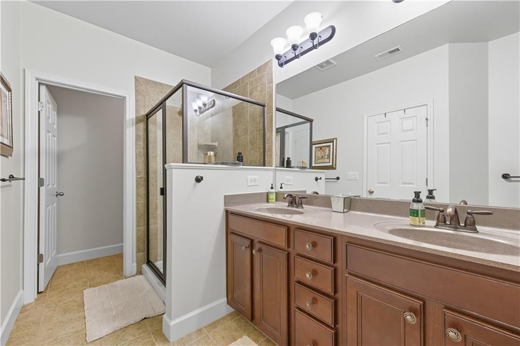 2044 Cobblestone Circle NE