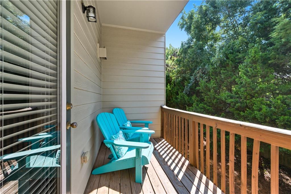 2044 Cobblestone Circle NE