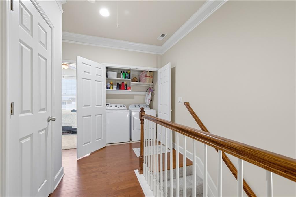 2044 Cobblestone Circle NE