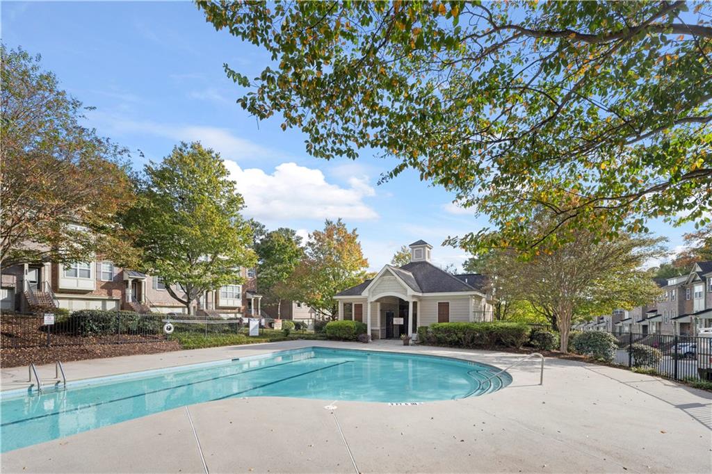 2044 Cobblestone Circle NE