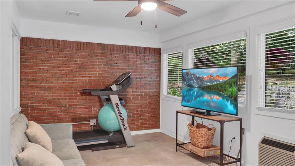 2793 Woodland Park Drive NE