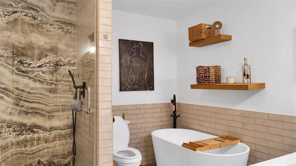 2793 Woodland Park Drive NE