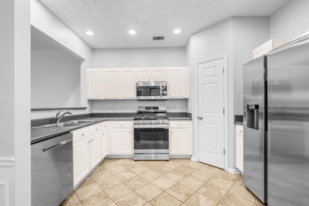 1261 Birkhall Drive