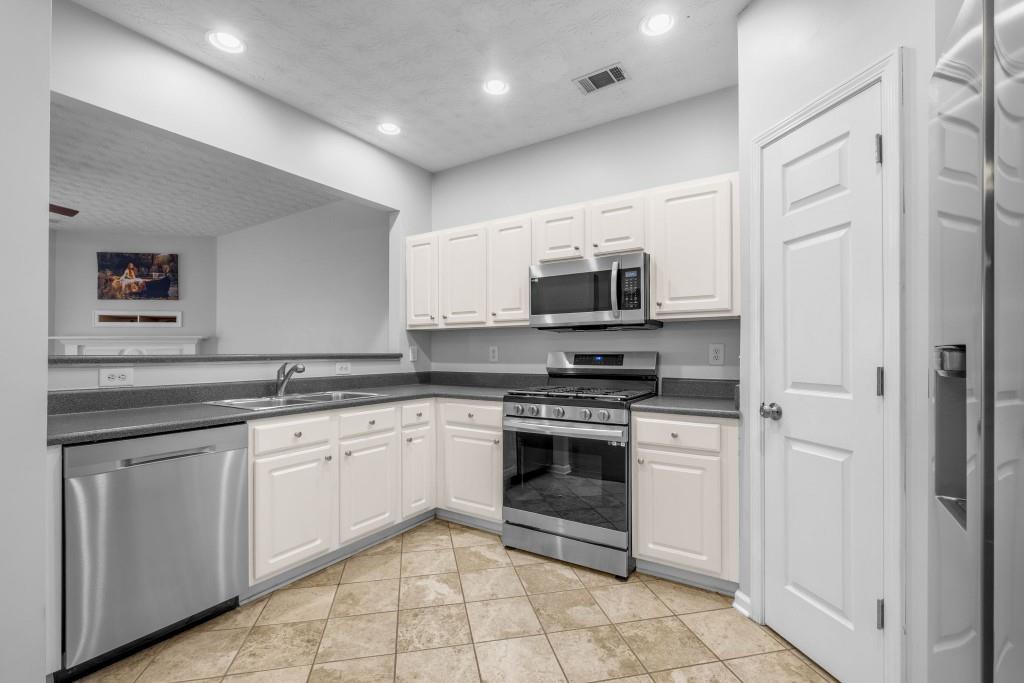 1261 Birkhall Drive