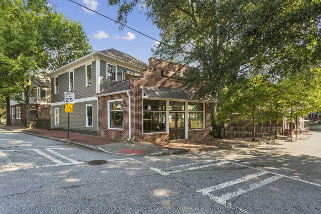 692 Kirkwood Avenue SE Unit A