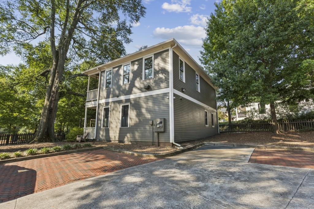 692 Kirkwood Avenue SE Unit A