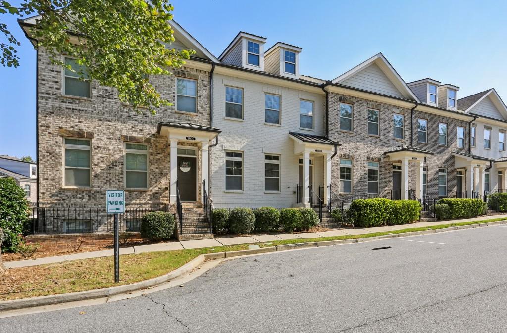 3899 Glenview Club Lane